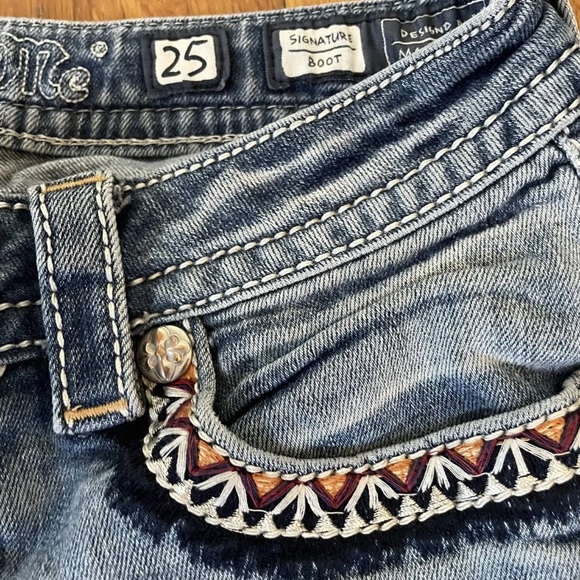 Miss Me Embroidered Flare - Picture 6 of 12